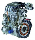Kompakte Kombo aus Vierzylinder und Elektro-Booster (Bild: Honda)